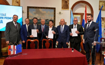 Svečano Potpisivanje ugovora - luka Perna